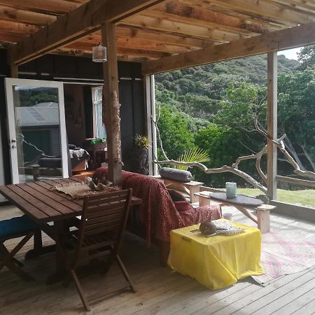 Mulberry Grove Retreat Bed and Breakfast Tryphena Exteriör bild