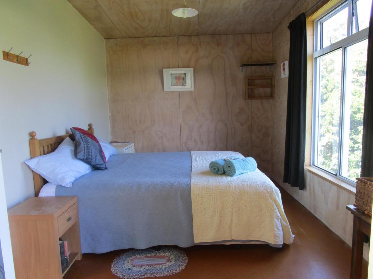 Mulberry Grove Retreat Bed and Breakfast Tryphena Exteriör bild