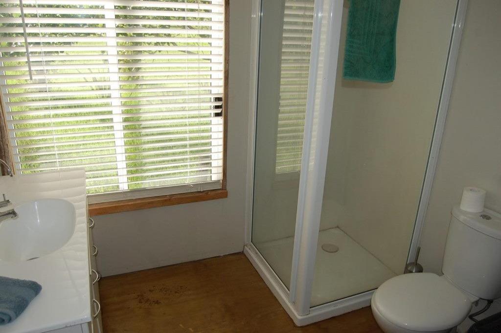 Mulberry Grove Retreat Bed and Breakfast Tryphena Exteriör bild
