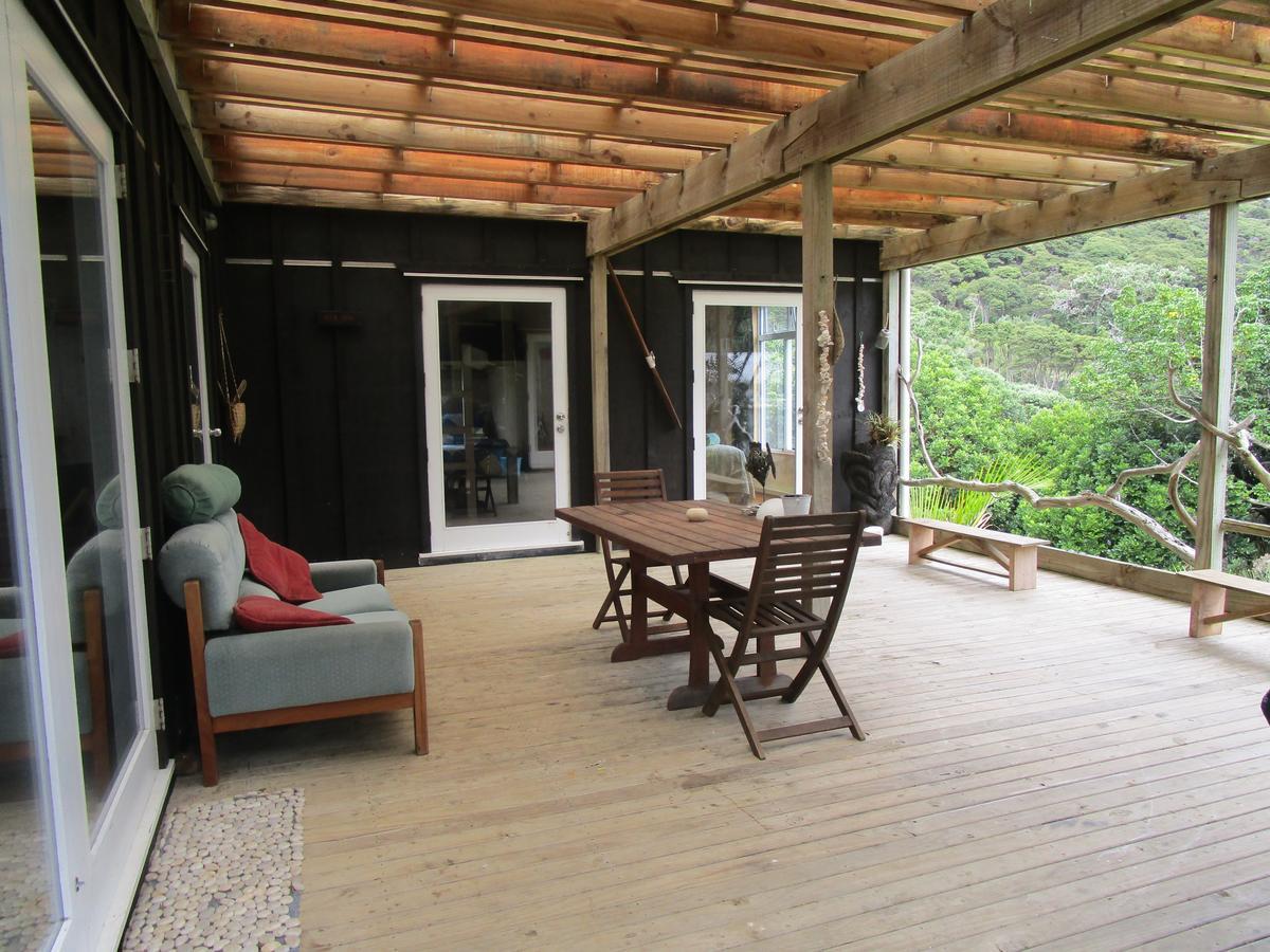 Mulberry Grove Retreat Bed and Breakfast Tryphena Exteriör bild